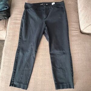 Old Navy black pixie pants